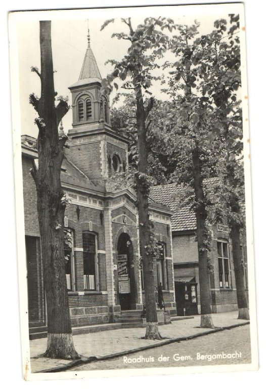 Gemeentehuis — Bergambacht